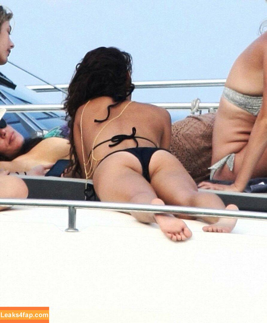 Vanessa Hudgens / VanessaHudgens слитое фото фото #0784