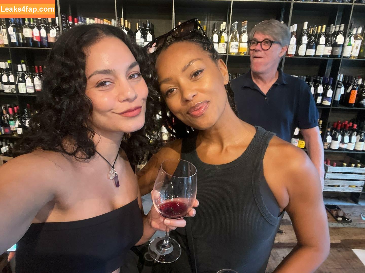 Vanessa Hudgens / VanessaHudgens слитое фото фото #0836