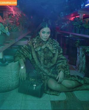 Vanessa Hudgens фото #0045