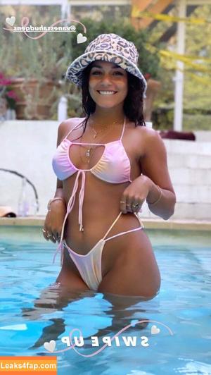 Vanessa Hudgens фото #0055
