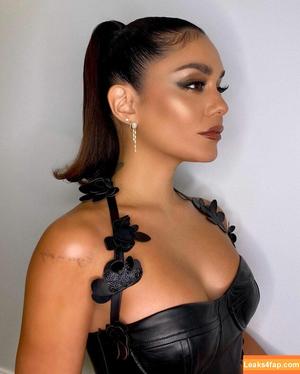 Vanessa Hudgens фото #0151