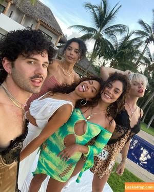 Vanessa Hudgens фото #0294