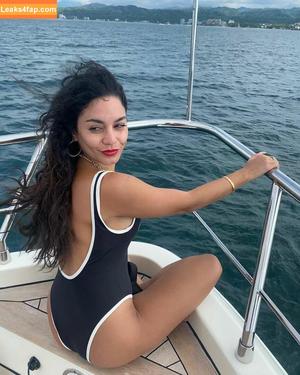 Vanessa Hudgens фото #0303