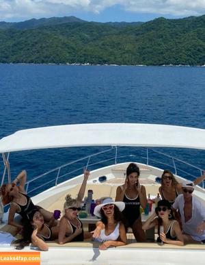 Vanessa Hudgens фото #0304