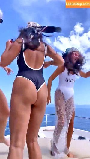 Vanessa Hudgens фото #0320