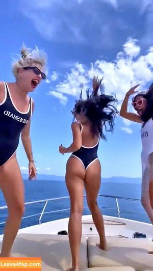 Vanessa Hudgens фото #0325