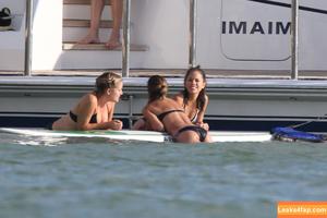 Vanessa Hudgens фото #0822