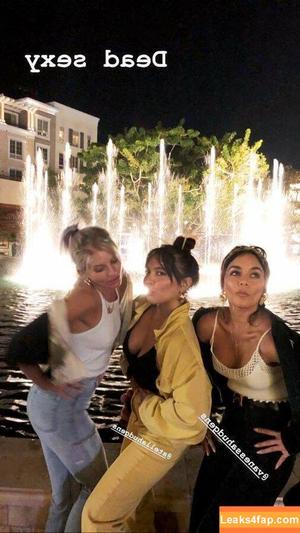 Vanessa Hudgens фото #0830