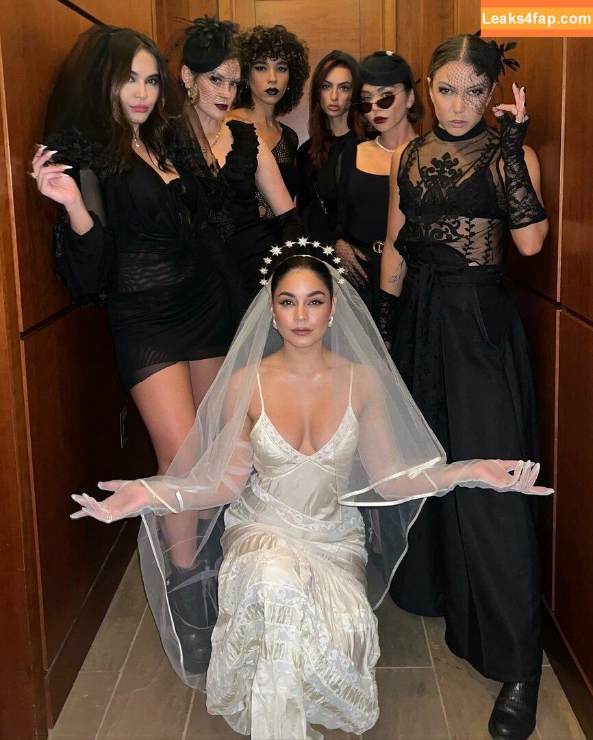 Vanessa Hudgens / VanessaHudgens leaked photo photo #1081
