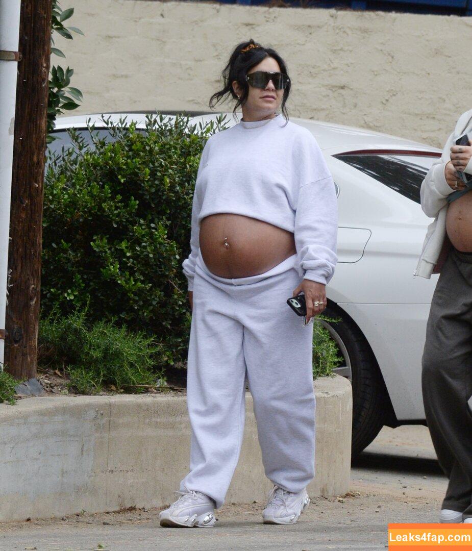 Vanessa Hudgens / VanessaHudgens leaked photo photo #1699