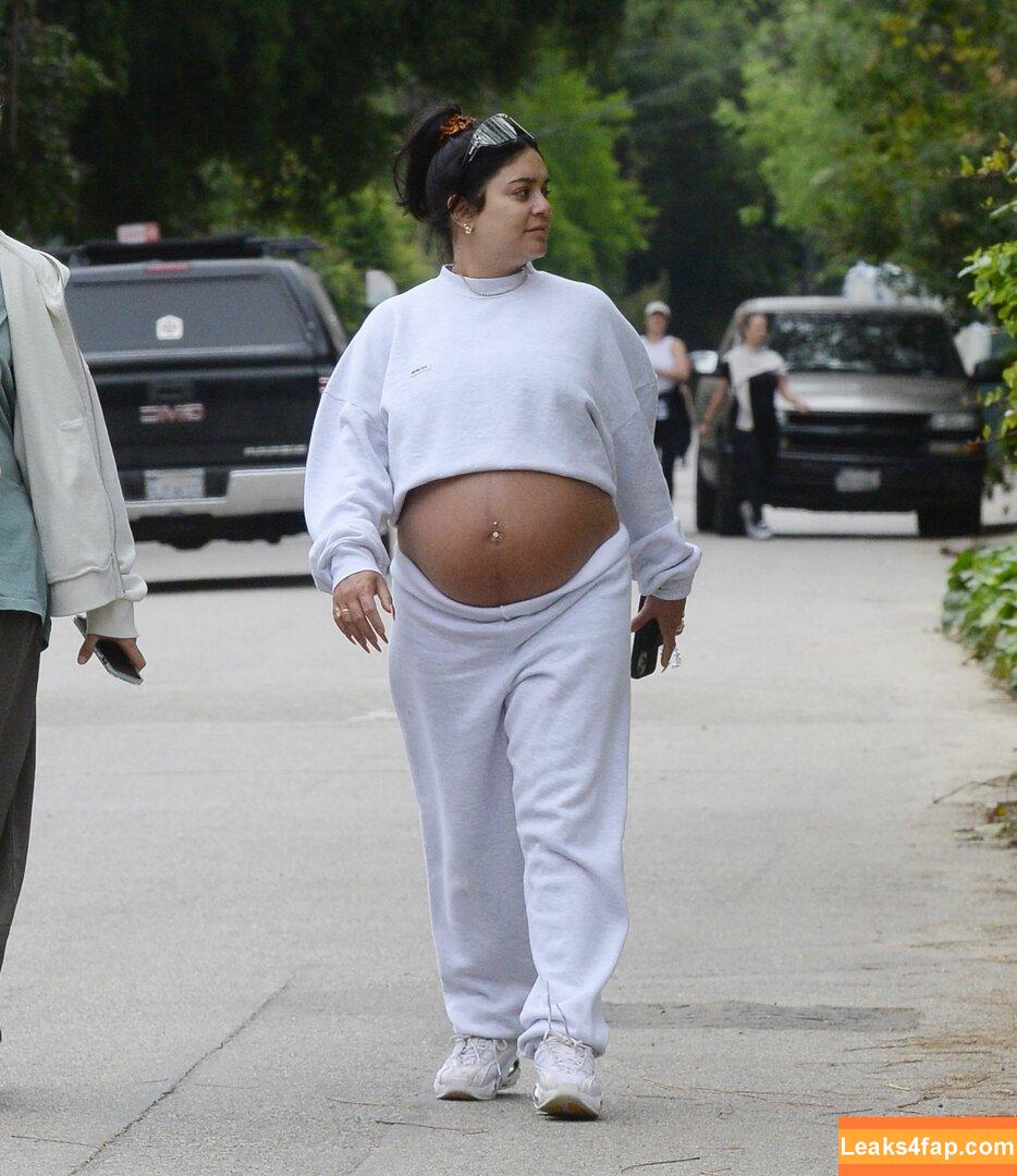 Vanessa Hudgens / VanessaHudgens leaked photo photo #1700