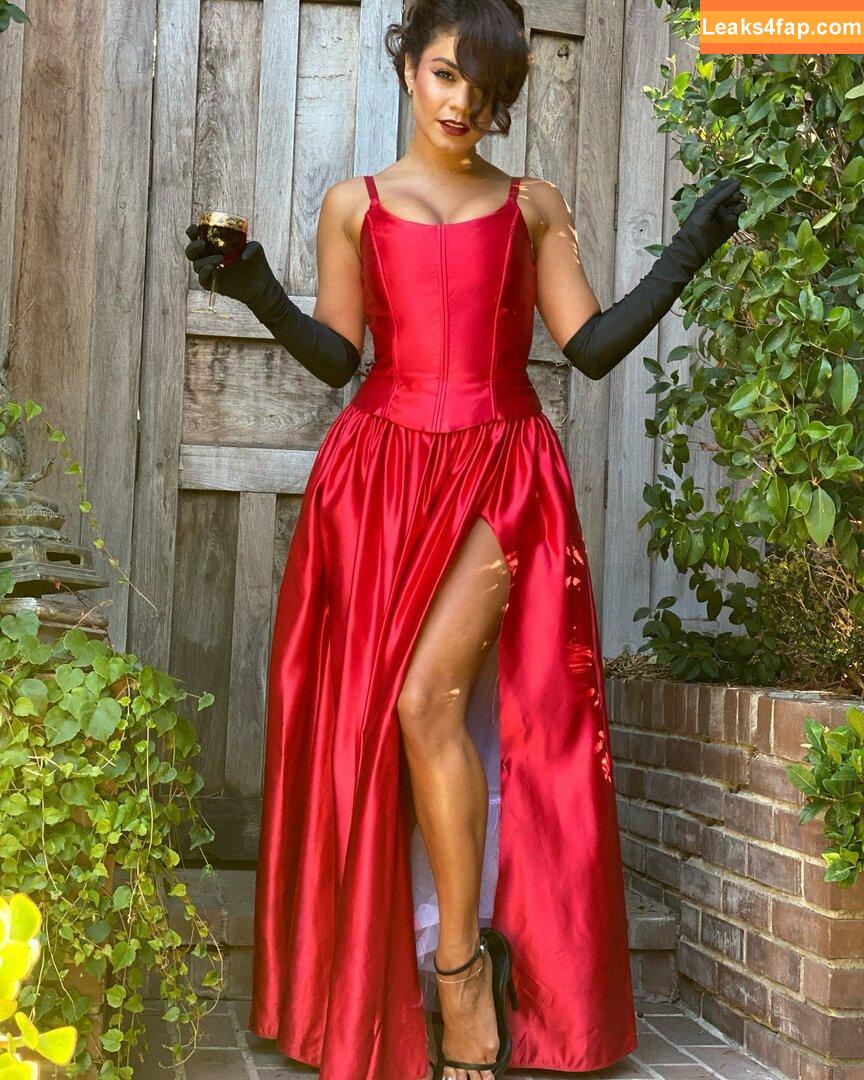 Vanessa Hudgens / VanessaHudgens leaked photo photo #1710