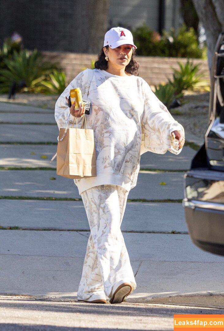 Vanessa Hudgens / VanessaHudgens leaked photo photo #1719