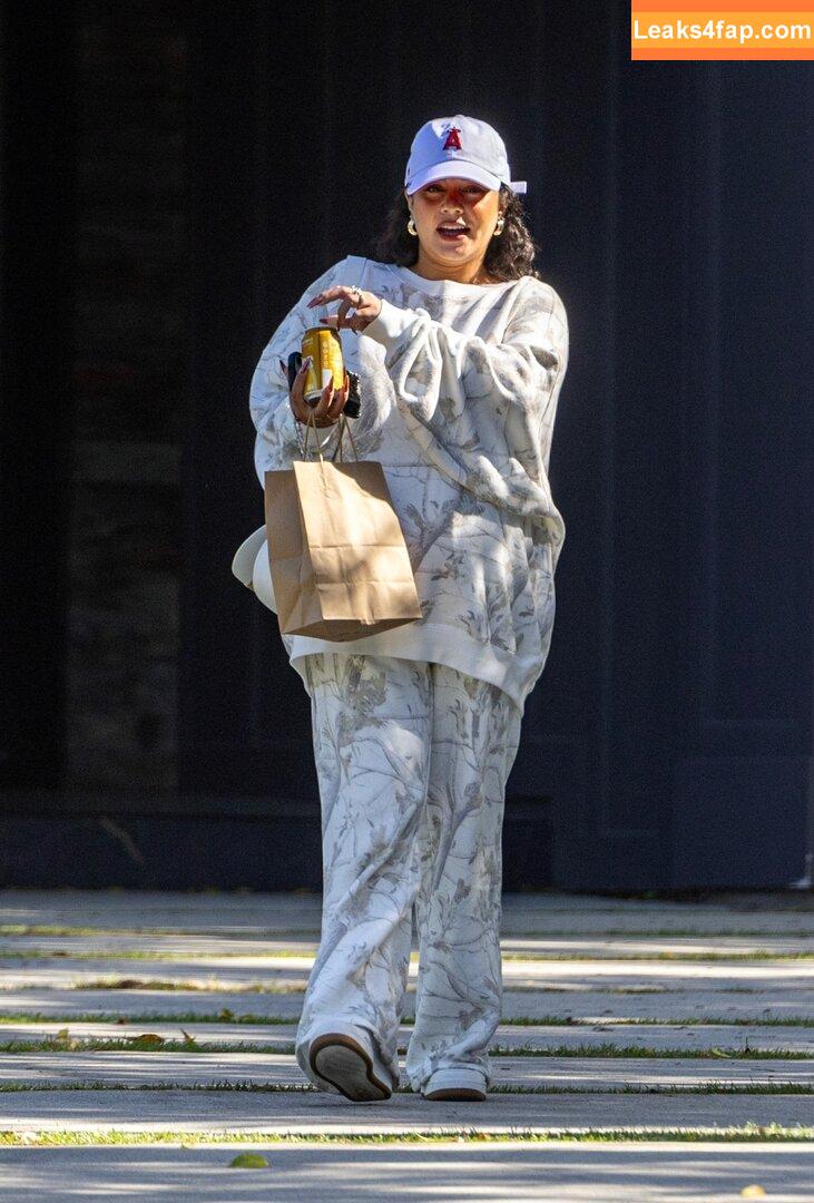 Vanessa Hudgens / VanessaHudgens leaked photo photo #1721