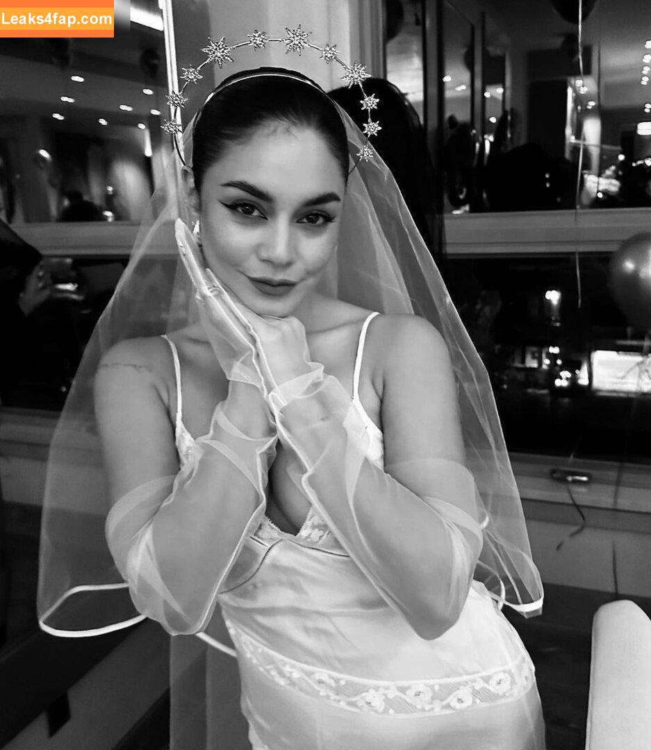 Vanessa Hudgens / VanessaHudgens leaked photo photo #1874