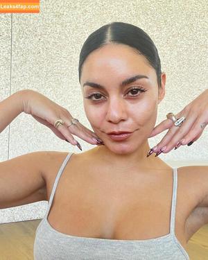Vanessa Hudgens фото #1003