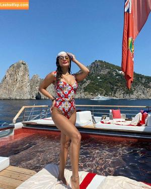 Vanessa Hudgens фото #1028