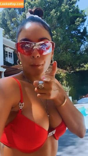 Vanessa Hudgens фото #1031