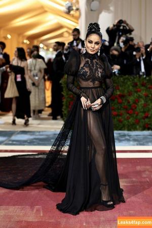 Vanessa Hudgens фото #1060