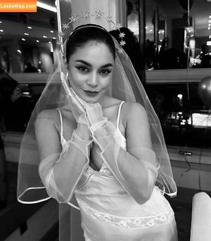 Vanessa Hudgens фото #1079