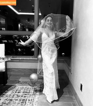 Vanessa Hudgens фото #1083