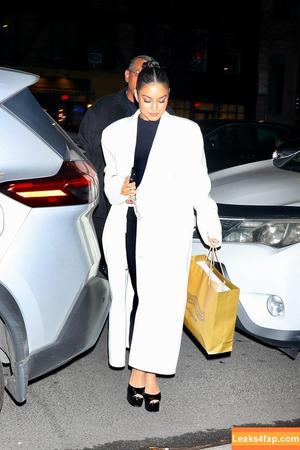 Vanessa Hudgens фото #1094