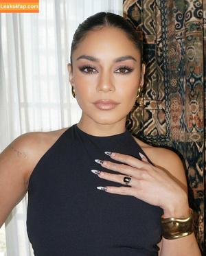 Vanessa Hudgens фото #1111