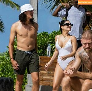 Vanessa Hudgens фото #1305