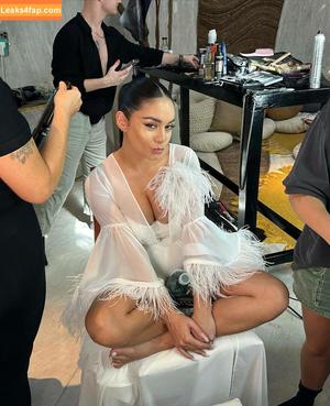 Vanessa Hudgens фото #1358