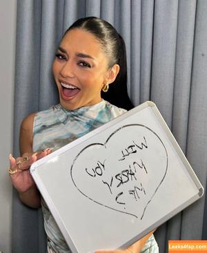 Vanessa Hudgens фото #1499