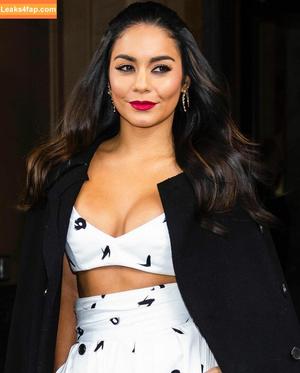 Vanessa Hudgens фото #1517