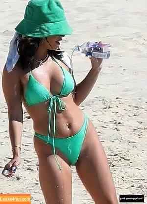 Vanessa Hudgens фото #1522