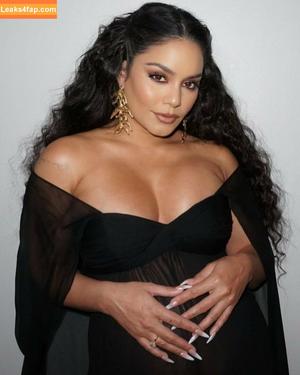 Vanessa Hudgens photo #1610