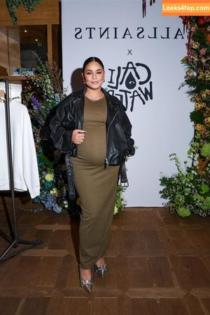 Vanessa Hudgens photo #1635