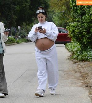 Vanessa Hudgens photo #1703