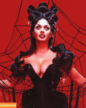 Vanessa Hudgens photo #1706