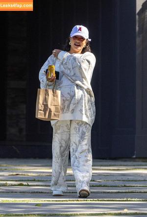 Vanessa Hudgens photo #1723