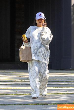 Vanessa Hudgens photo #1726