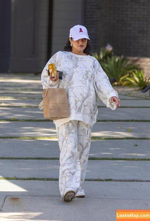 Vanessa Hudgens photo #1728