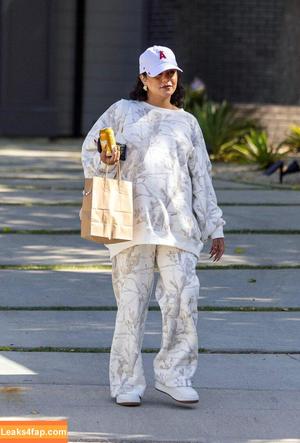 Vanessa Hudgens photo #1729