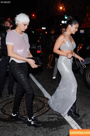 Vanessa Hudgens photo #1772