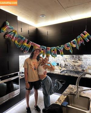 Vanessa Hudgens photo #1822