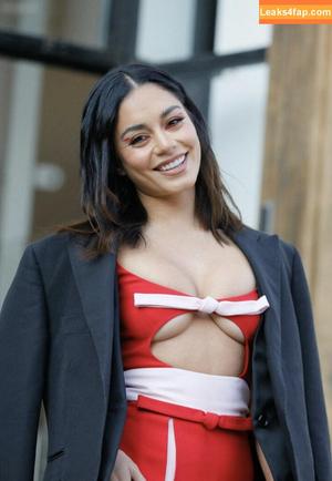 Vanessa Hudgens photo #1868