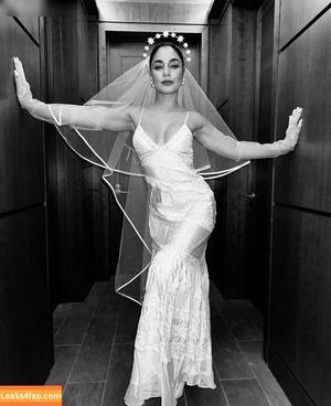 Vanessa Hudgens photo #1875