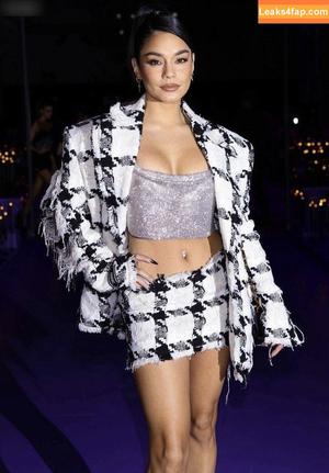 Vanessa Hudgens photo #1945