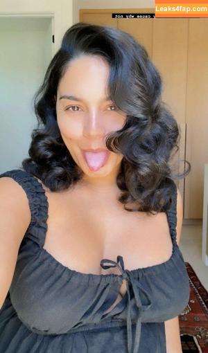 Vanessa Hudgens photo #1971