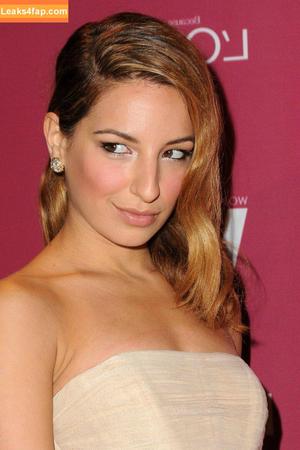 Vanessa Lengies photo #0014