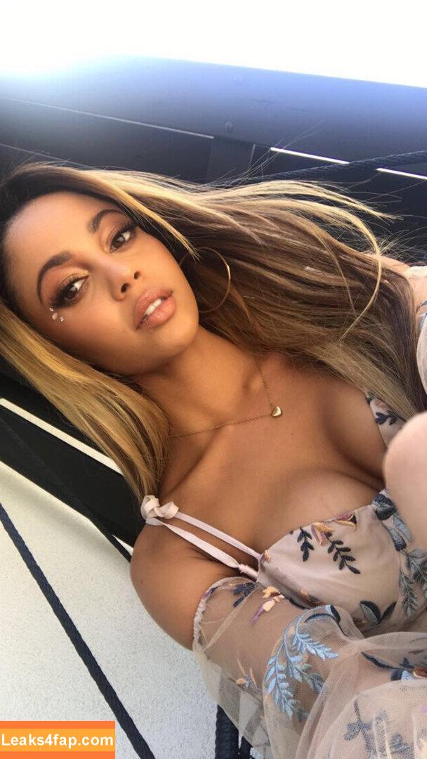 Vanessa Morgan / vanessamorgan leaked photo photo #0243