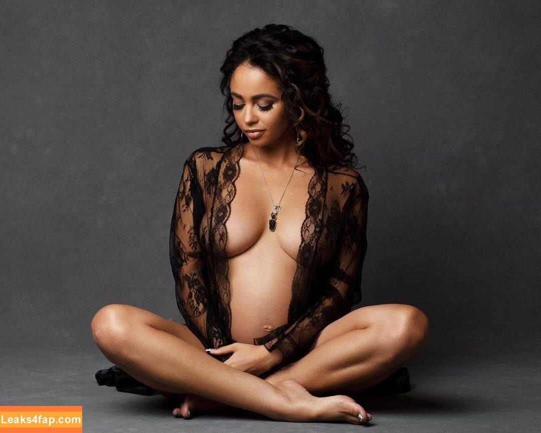 Vanessa Morgan / vanessamorgan слитое фото фото #0319