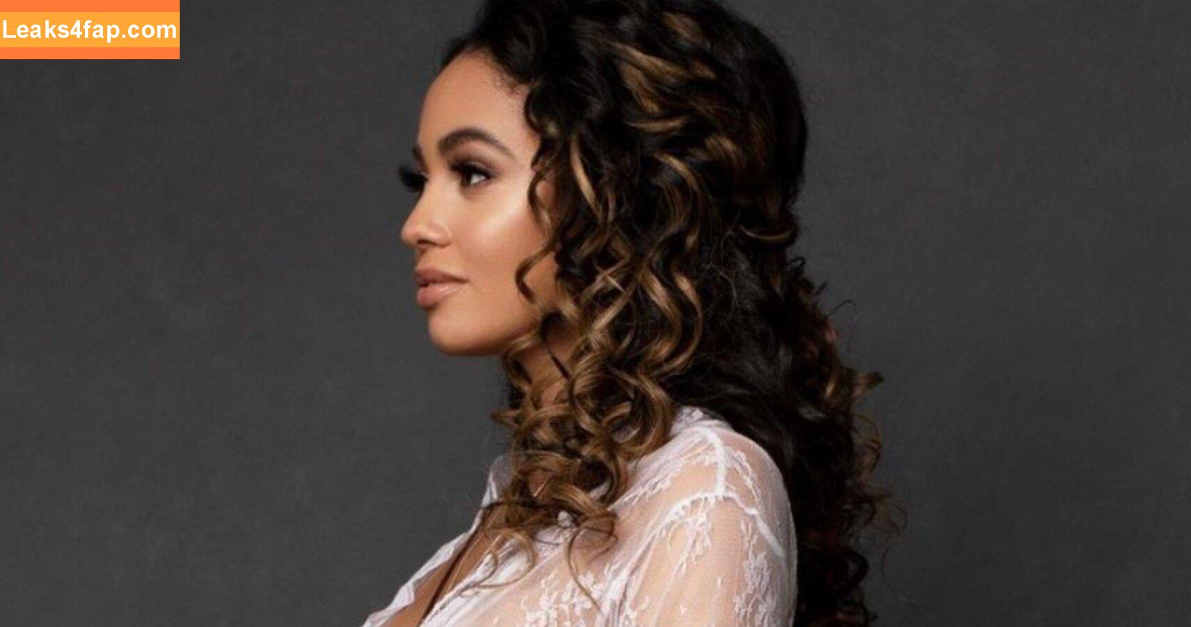 Vanessa Morgan / vanessamorgan слитое фото фото #0338